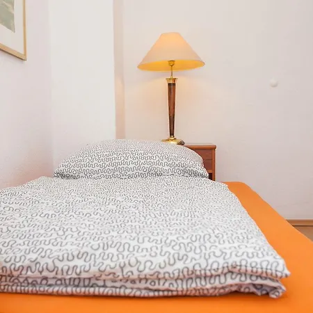 Ferienwohnung-leipzig-nord-ost-schoenefeld *